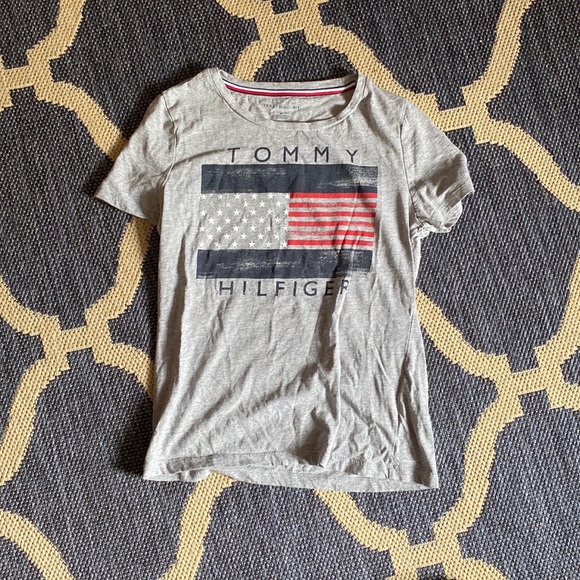 Tommy Hilfiger t-shirt - Picture 1 of 1